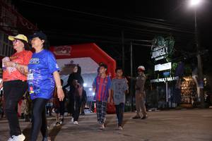 BIB: 135
                            <button type="button" onclick="openModal(26263927)" class="btn btn-primary btn-sm float-right btn-popup" data-toggle="modal" data-target=".modal-high-quality">
                        <i class="fas fa-shopping-cart"></i> Add to Cart
                    </button>
                                            <button type="button" onclick="isThisMe(26263927, true)" class="btn btn-success btn-sm float-right btn-popup btn-isme hidden" data-toggle="tooltip" data-placement="bottom" title="นี่คือรูปของคุณใช่ไหม คลิกที่นี่เพื่อเอาเข้าอัลบั้ม">
                        <i class="fas fa-plus"></i> Add to album
                    </button>
                    <button type="button" onclick="isThisMe(26263927, false)" class="btn btn-warning btn-sm float-right btn-popup btn-isnotme hidden">
                        <i class="fas fa-ban"></i> Remove from album
                    </button>